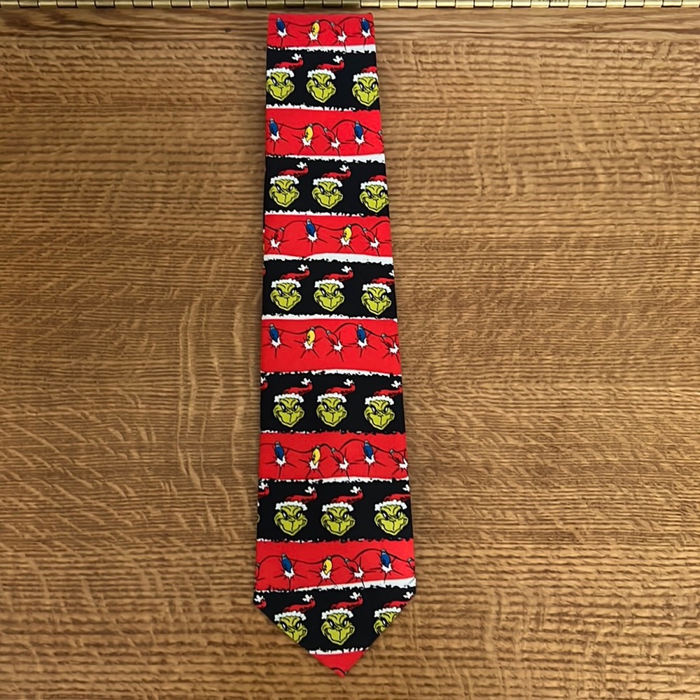 Dr Seuss Grinch Christmas Tie